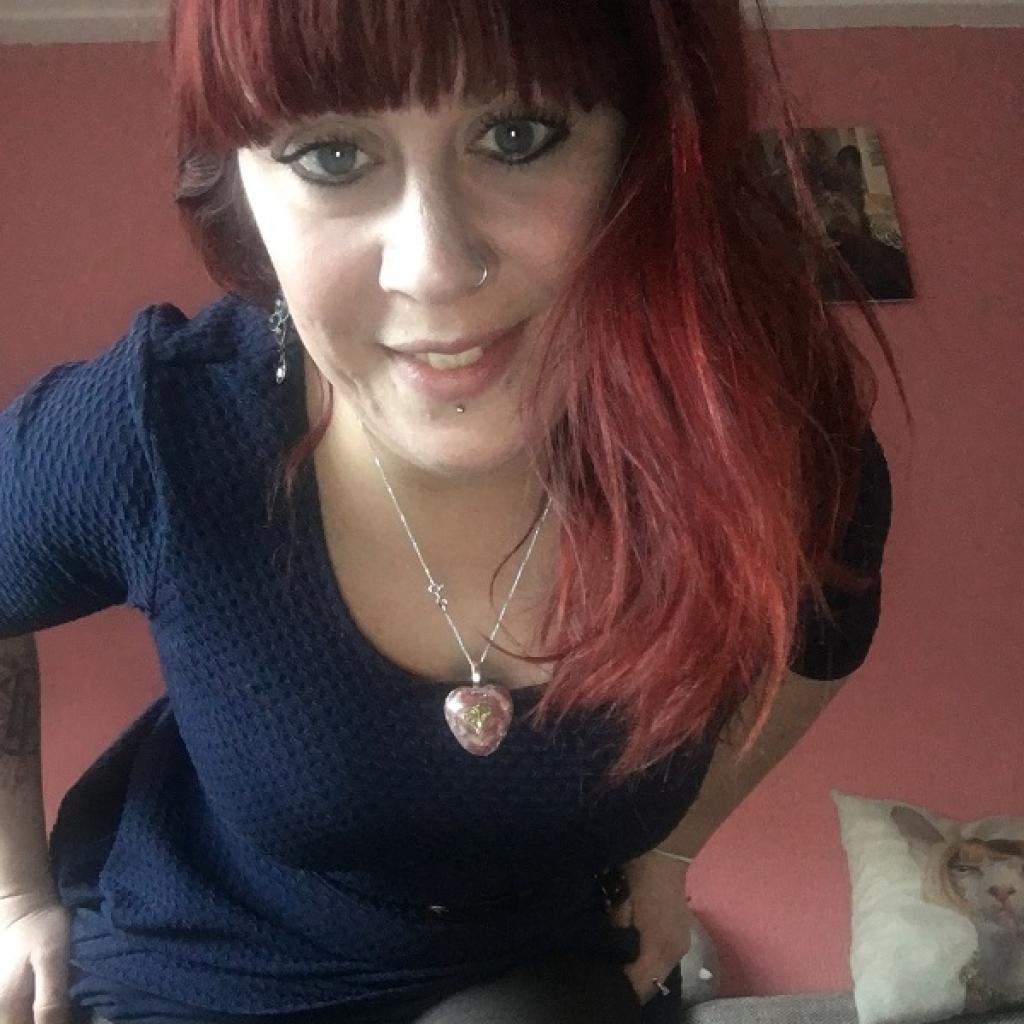 Eva Eva